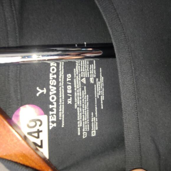 Yellowstone Graphic Tee - Size XL - Picture 4 of 4